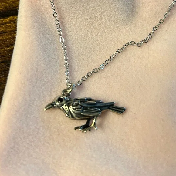 Raven “Nevermore” necklace - Picture 2 of 4